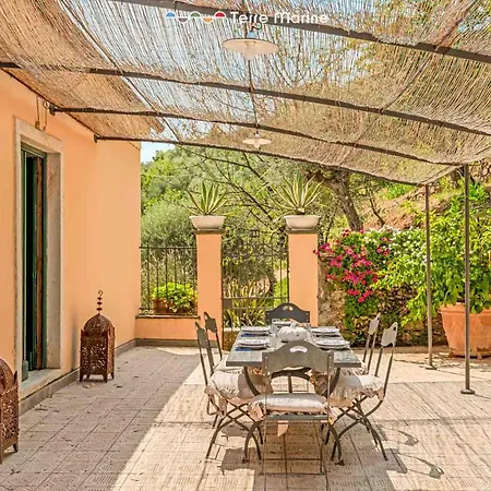 La Levante, Terre Marine Villa