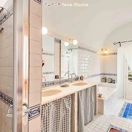 La Levante, Terre Marine וילה